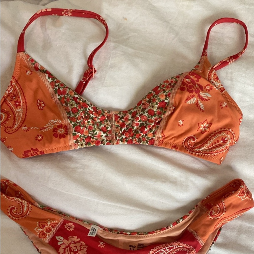 Aerie Bikini! Size S top and M bottoms! Very lightly worn. Top fits like a M